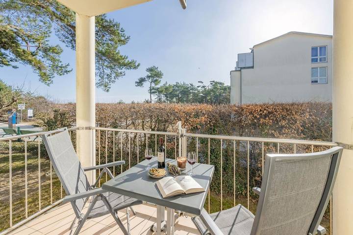 Ganze Wohnung, Ferienwohnung Haus Strandoase 04 - direkt an der Promenade von Heringsdorf in Drei Kaiserbäder, Heringsdorf