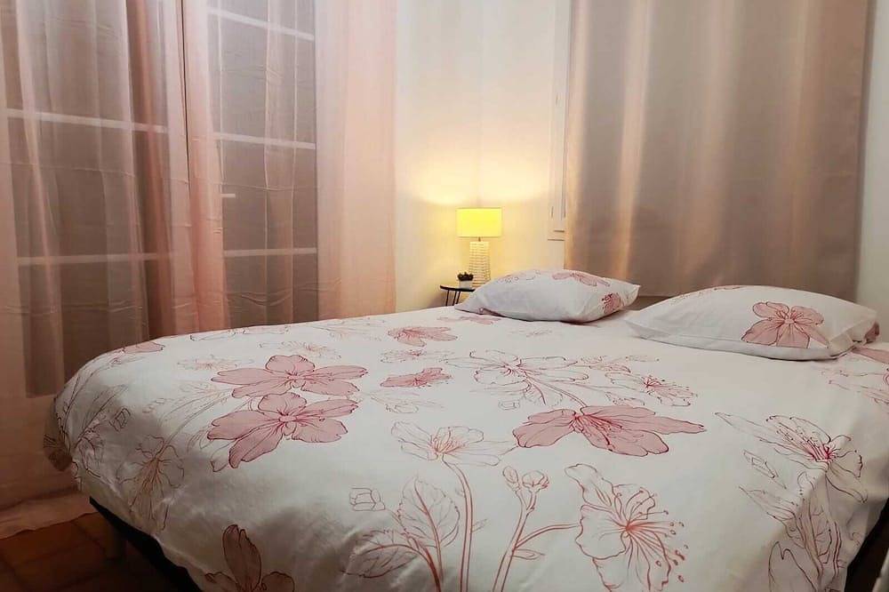 Appartement entier, Cap Saint-Emilion - Appartement T3 avec cheminée in Petit-Palais-et-Cornemps, Région de Libourne