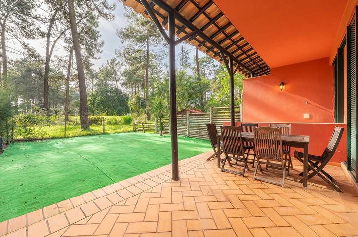 Vakantiehuis voor 6 personen, met tuin en zwembad in Aroeira