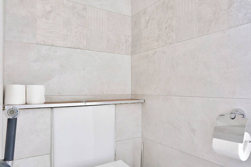 Entire apartment, Lovely 1Br flat with direct access to subway, streetcar, and Rer in Vitry-sur-Seine, Val-de-Marne