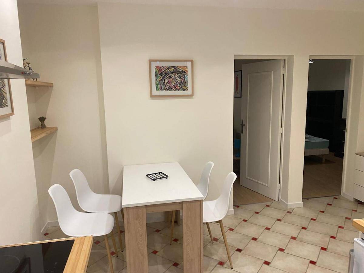 Appartement entier, One-Bedroom Apartment in Gacé, Région d'Argentan