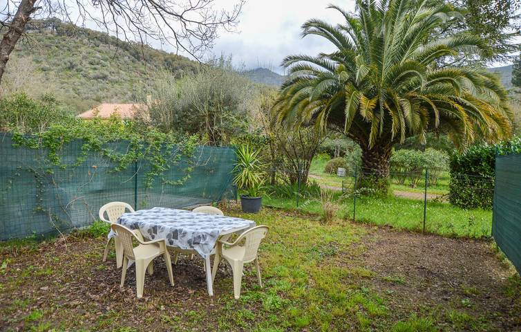 Cozy Apartment with Parking and River Views, 2km from Vignale in Vignale, Bastia region