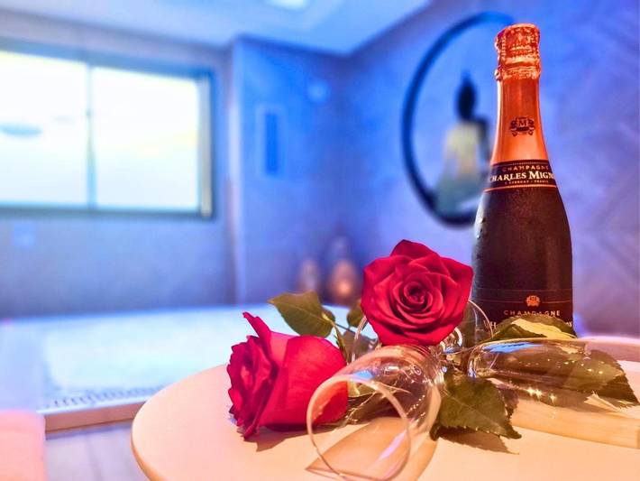 Hôtel pour 2 personnes, avec piscine et jacuzzi ainsi que sauna et jardin à Lécousse - 4