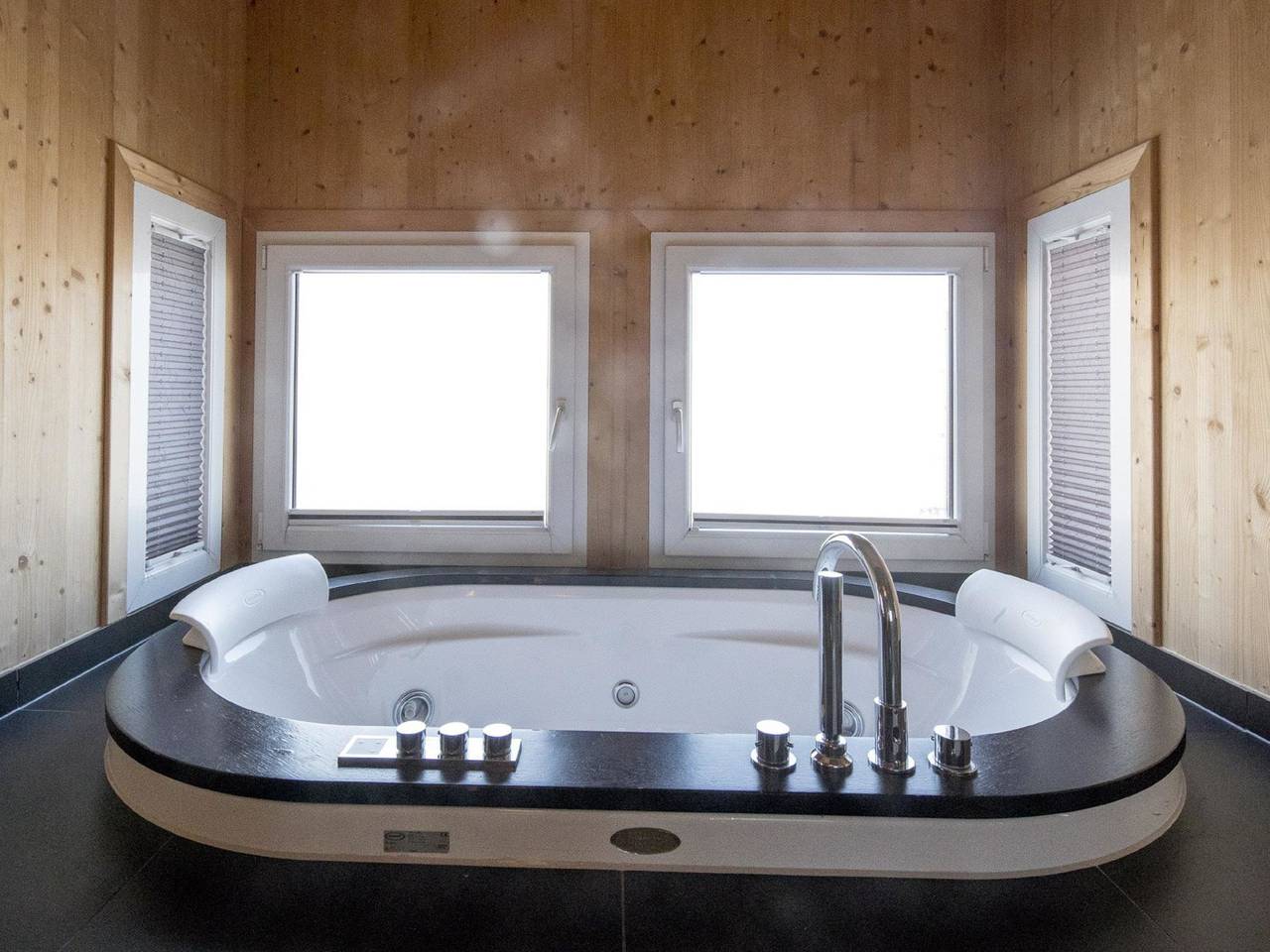 #2 mit Ir-Sauna & Sprudelwanne innen in Stadl-Predlitz, Turracher Höhe