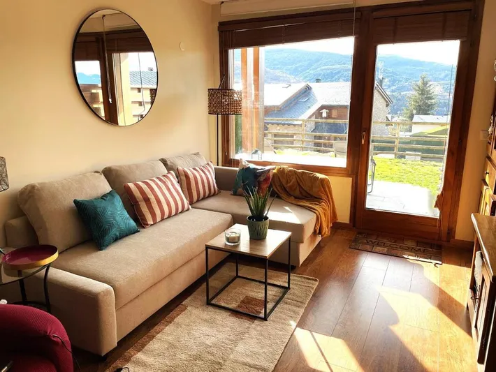 Apartamento de vacaciones para 5 personas, con piscina además de jardín y vistas - 1