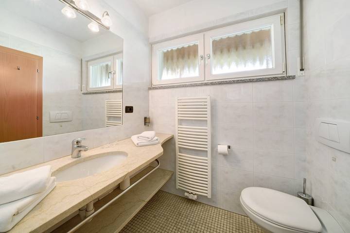 Ganze Wohnung, Ferienwohnung "Weinsepphof 5" mit Bergblick, Pool, Wlan, Garten & Balkon in Mitterlana, Lana
