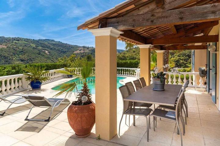 Villa pour 6 personnes, avec jardin ainsi que piscine et vue, adapté aux familles à Peymeinade - 2
