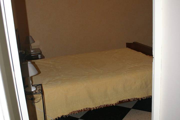 Appartement entier, Appartement au calme dans Mas, piscine hors sol, à 7mn à pieds du centre ancien in Saint-Rémy-de-Provence, Région d'Arles
