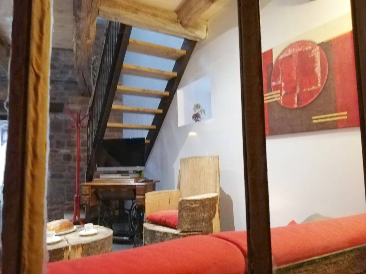Three-Bedroom House in Sébrazac, Aveyron