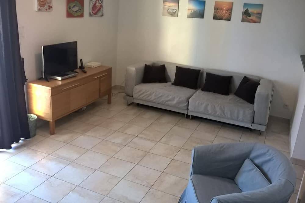 Ganze Wohnung, Am Strand, Meerblick, private Garage, großer Südbalkon und Gärten, modern in Mèze, Côte d'Améthyste