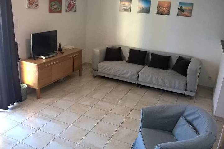 Appartement entier, Côté plage nouvel appartement, une vue magnifique, baignade en toute sécurité, le réglage de-luxe, jardins in Mèze, Côte méditerranéenne (France)