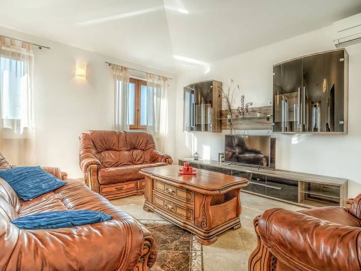 Ferienwohnung für 6 Personen, mit Garten und Terrasse sowie Kinderpool in Umag und Umgebung - 3