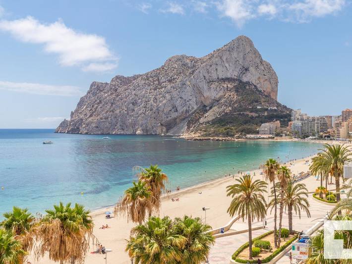 Lägenhet för 4 Personer, med balkong och pool i Calpe