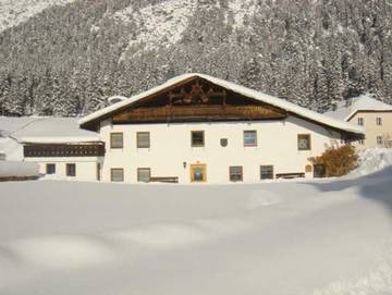 Bauernhaus für 4 Personen, mit Terrasse und Garten sowie Ausblick in Innsbruck und Umgebung
