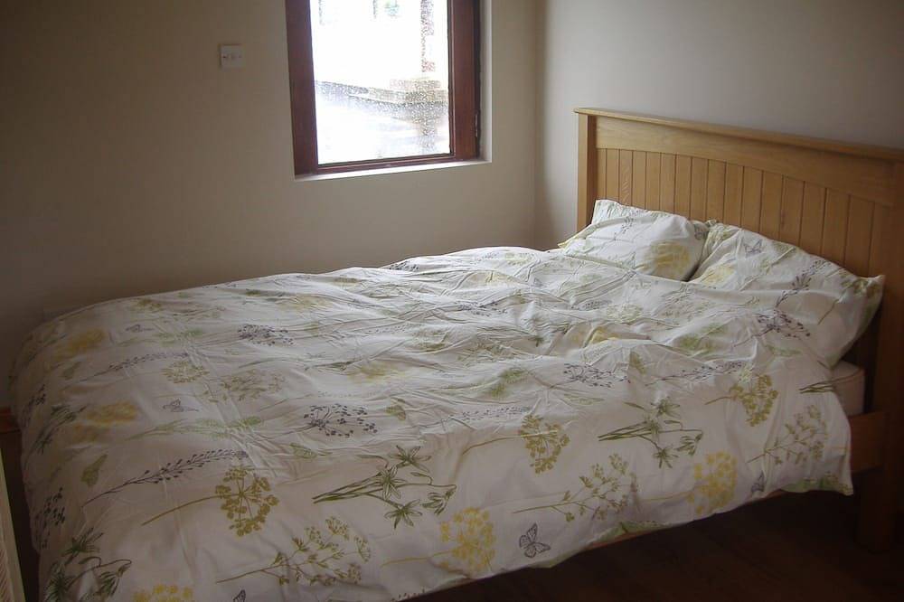 Ganze Wohnung, Zuflucht in der Landschaft auf Vorbergen von Sperrin Berge in Grafschaft Londonderry