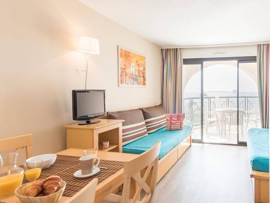 Pierre & Vacances Résidence Cannes Verrerie - Studio 5 persons - Studio - 1 sleeping alcove - Sea view - Terrace or balcony in La Bocca, Cannes