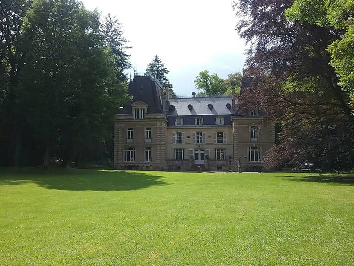 Ferienhaus für 10 Personen, mit Terrasse und Garten sowie Pool in Lothringen