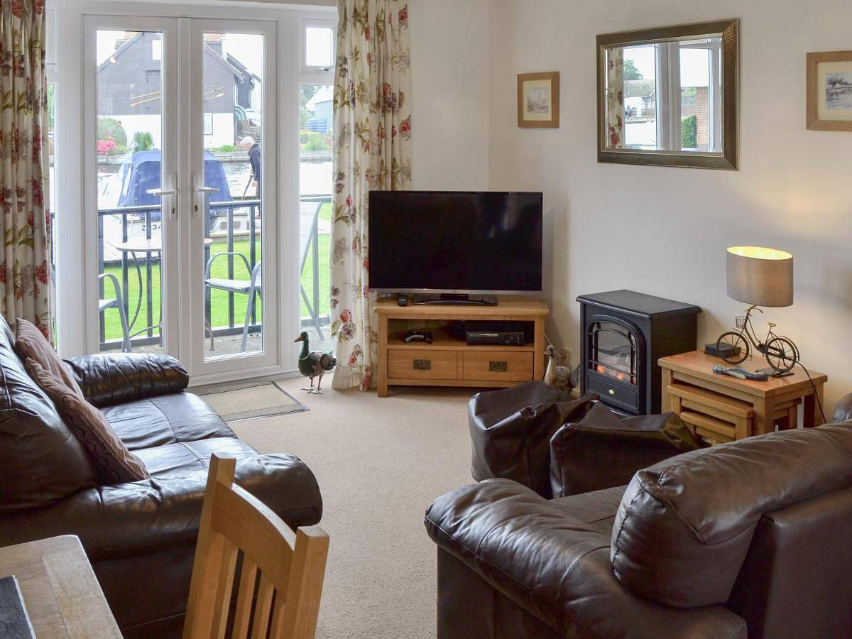 Two-Bedroom Holiday Home in Wroxham, The Broads