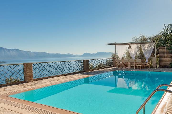 Villa για 10 άτομα, με μπαλκόνι και μπανιέρα υδρομασάζ στον Αλέξανδρο