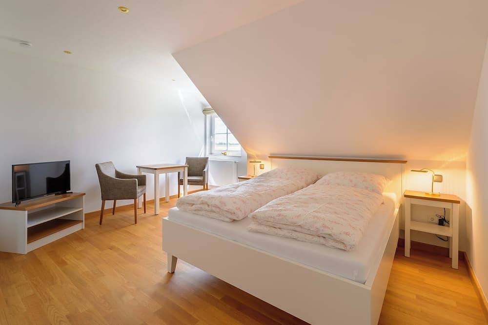 Ganze Wohnung, Landhaus Wittmaack Dircks Ferienwohnung Möwe Erholungsurlaub an der Nordsee in Norderfriedrichskoog, Eiderstedt