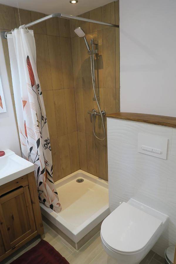 Appartement entier, One-Bedroom Apartment in Puymaurin, Haute-Garonne