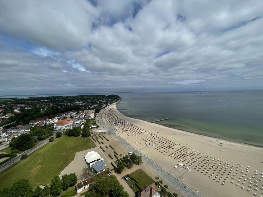 Ganze Ferienwohnung, Beachside: 2-Zimmer-Meerblick-Appartement in Ostseebad Travemünde, Lübeck