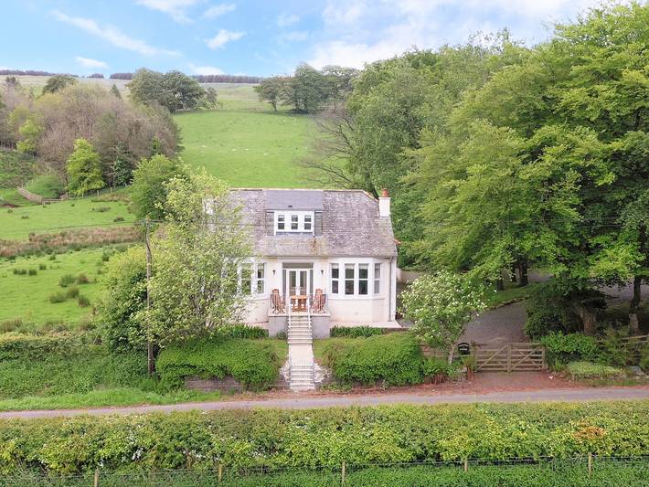 Log cabin for 6 people, with garden in Ayrshire