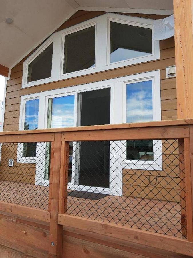 Natuurhuisje voor 2 personen, with uitzicht and uitzicht op het meer as well as balkon in Alaska