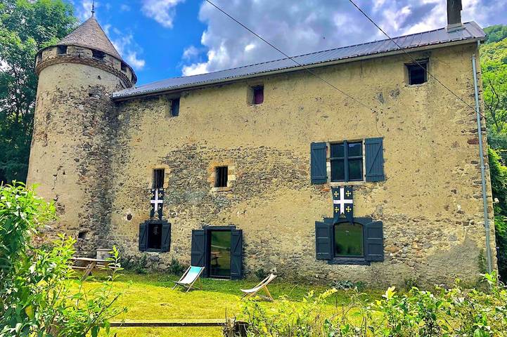 Location de vacances pour 10 personnes, avec sauna et jardin à Cazenave-Serres-et-Allens