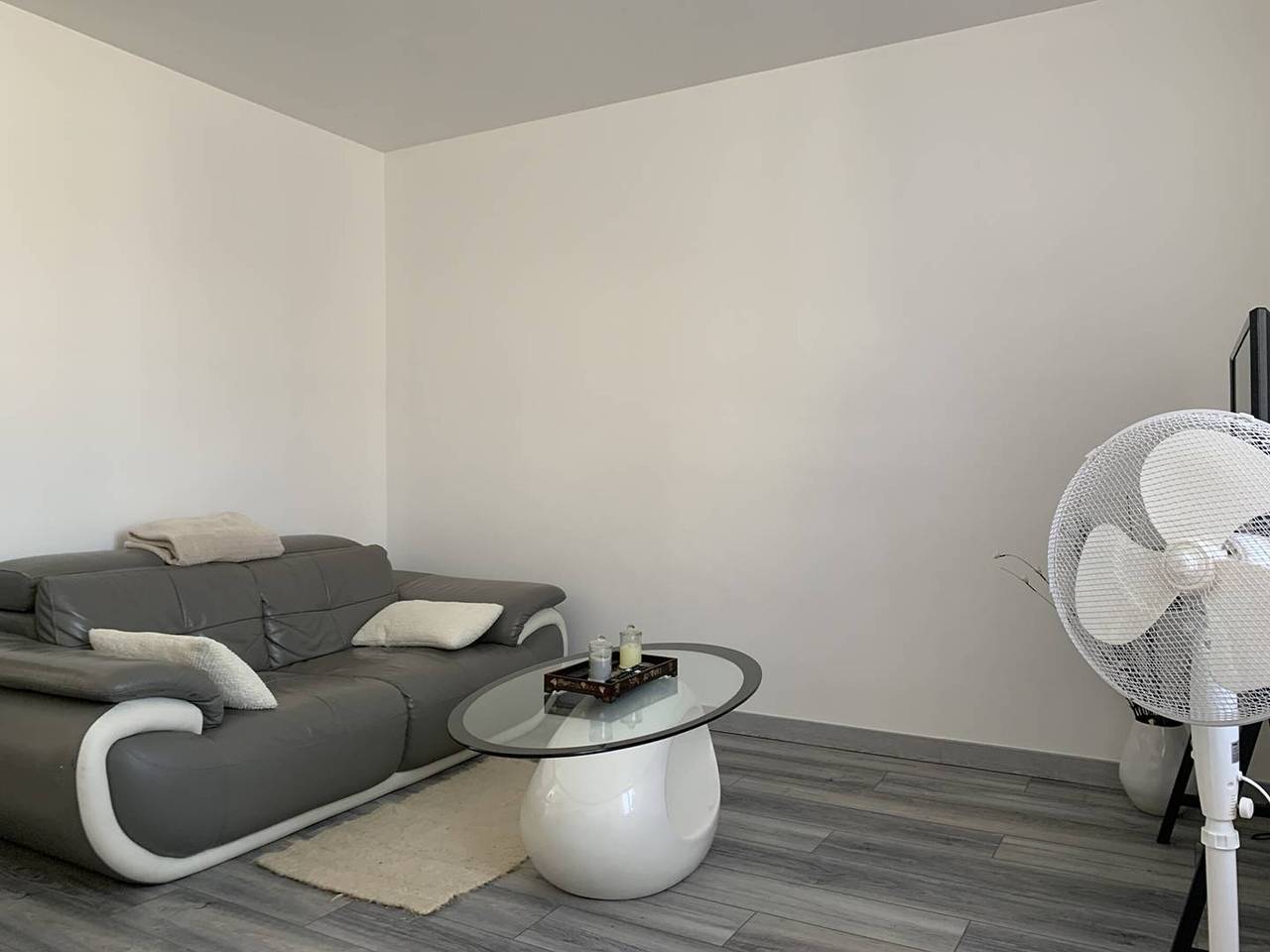Appartement entier, Duplex lumineux à Reims - 2 chambres, moderne et confortable in Reims, Marne