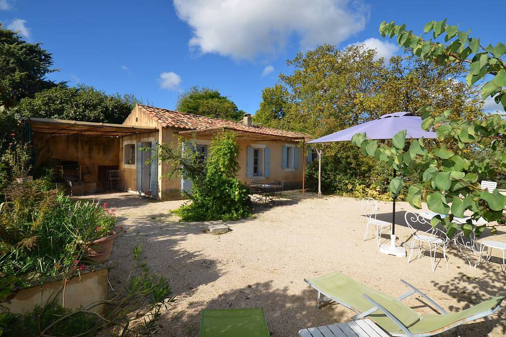 Charmantes kleines Haus in einem Olivenhain mit Aussicht in Mazan, Parc naturel régional du Mont-Ventoux