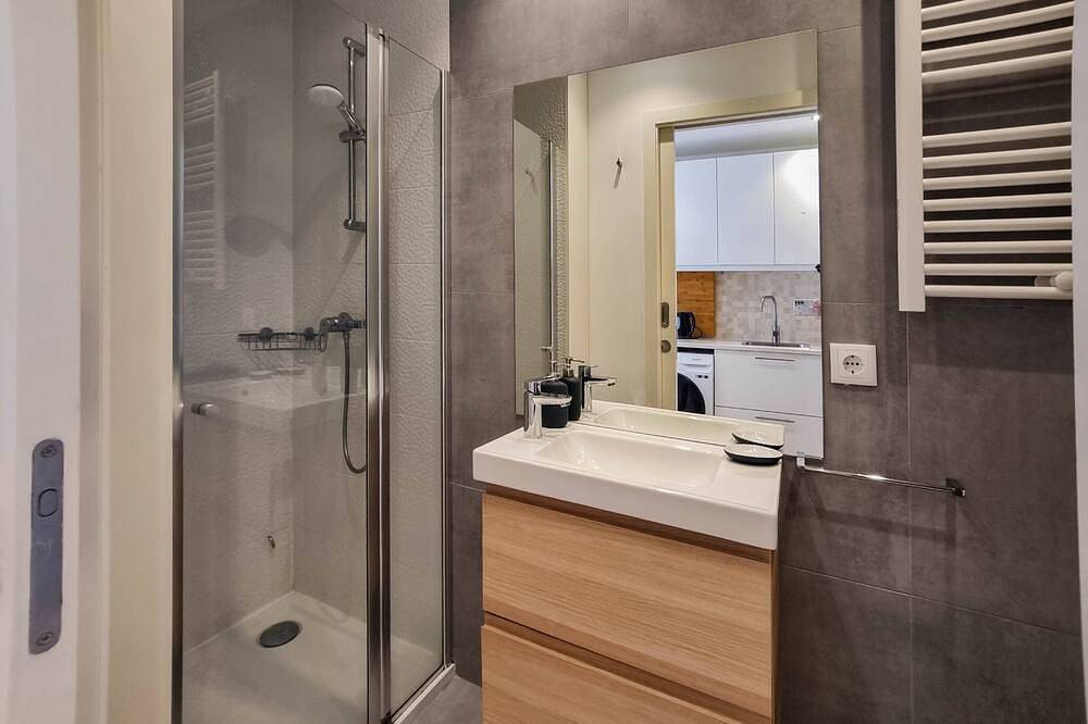 Entire apartment, Sam - Studio Apartment Monserrate in Viana do Castelo, Viana do Castelo District