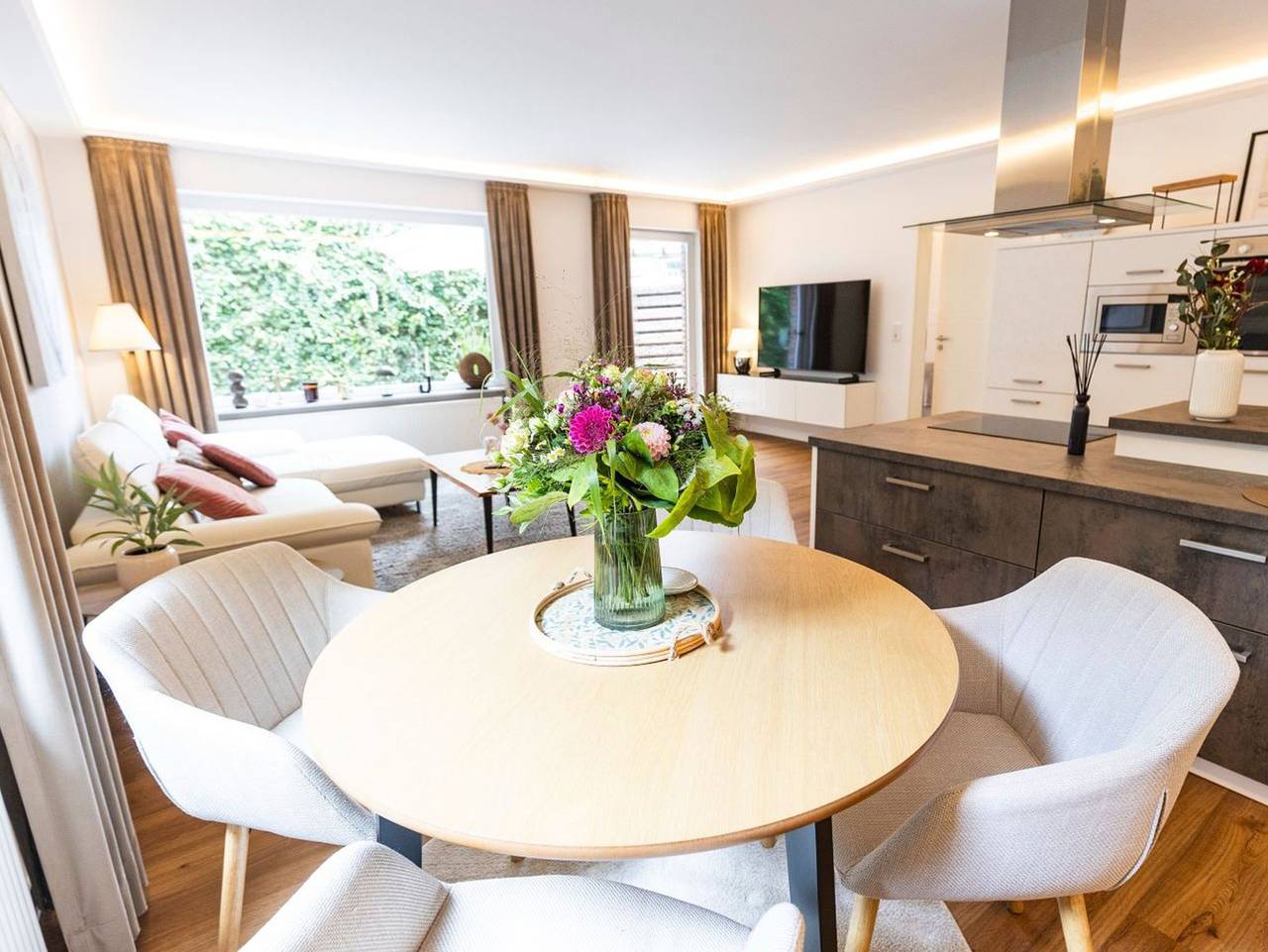 Ganze Ferienwohnung, Smartfewo: Suite | Zentral | Terrasse | Parkplatz - Smartfewo: Suite | Zentral | Terrasse | Parkplatz in Zwischenahner Meer, Bad Zwischenahn