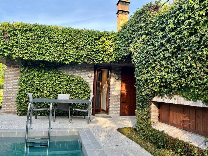 Gîte pour 3 personnes, avec piscine et terrasse ainsi que jardin et vue, animaux acceptés à San Donà di Piave - 2