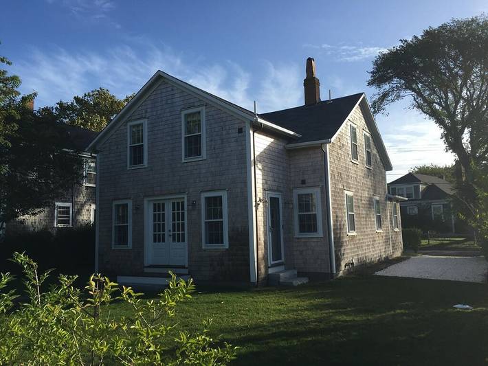 Vacation rental for 8 people, with hot tub and garden in Nantucket Island