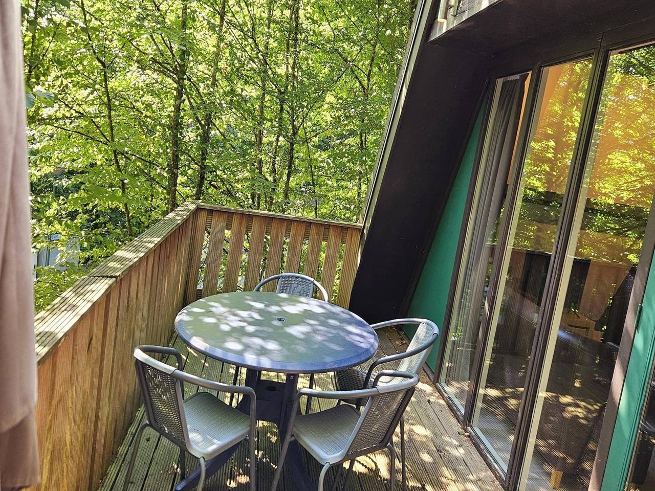 Charmant chalet in Durby met terras in Grandhan, Durbuy