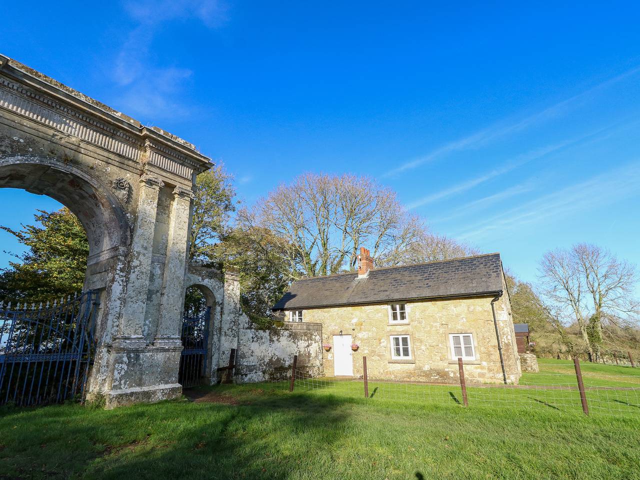 Freemantle Lodge in Wroxall, Isle of Wight