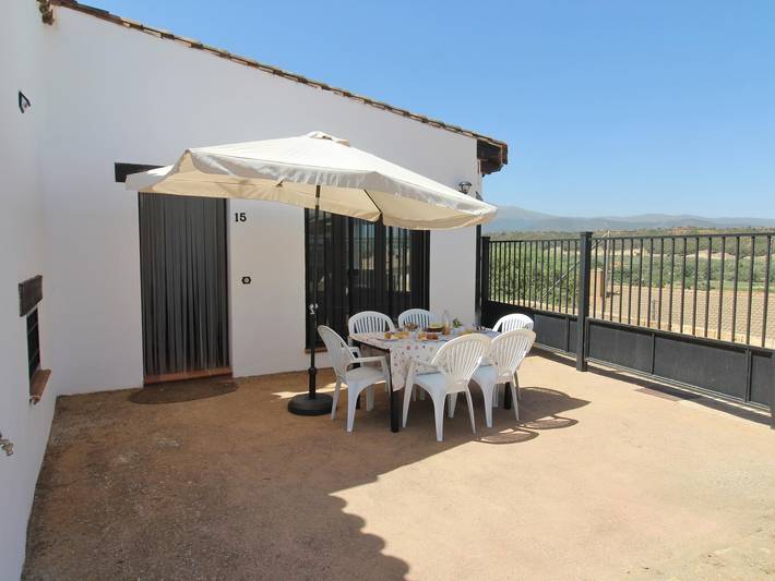 Gîte pour 6 personnes, avec terrasse et jardin - 1