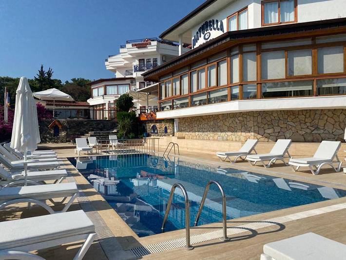 Apartmenthotel für 2 Personen, mit Kinderpool und Pool sowie Garten und Ausblick - 1