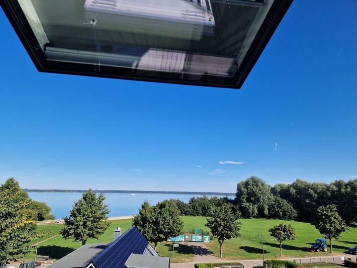 Ferienhaus für 9 Personen, mit Seeblick und Sauna sowie Terrasse und Garten, mit Haustier in Göhren-Lebbin