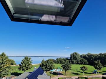 Ferienhaus für 9 Personen, mit Seeblick und Sauna sowie Garten und Terrasse, mit Haustier in Göhren-Lebbin