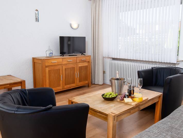 Ferienwohnung für 4 Personen, mit Garten und Terrasse in Norddeich - 2
