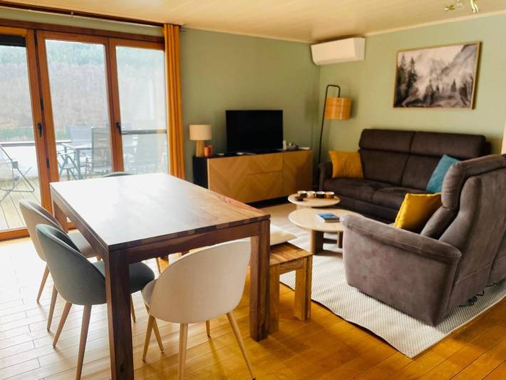 Gîte pour 4 personnes, avec vue et terrasse, animaux acceptés dans Membre