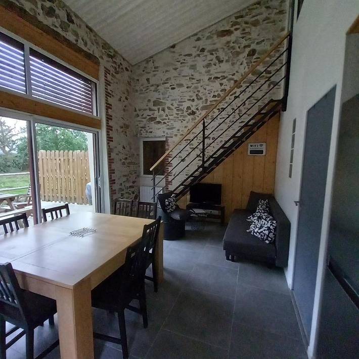 Location de vacances pour 6 personnes, avec vue et terrasse dans L'Herbergement - 3