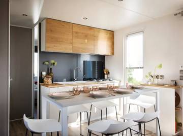 Camping pour 6 Personnes dans Chézery-Forens, Parc naturel régional du Haut-Jura, Photo 4