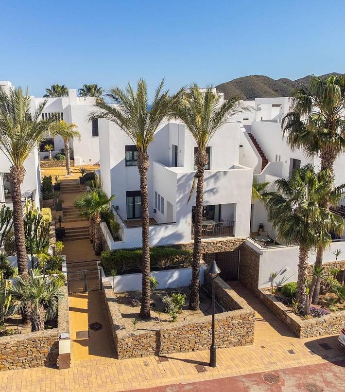 Chalet para 8 personas, con piscina además de vistas y terraza en Mojácar