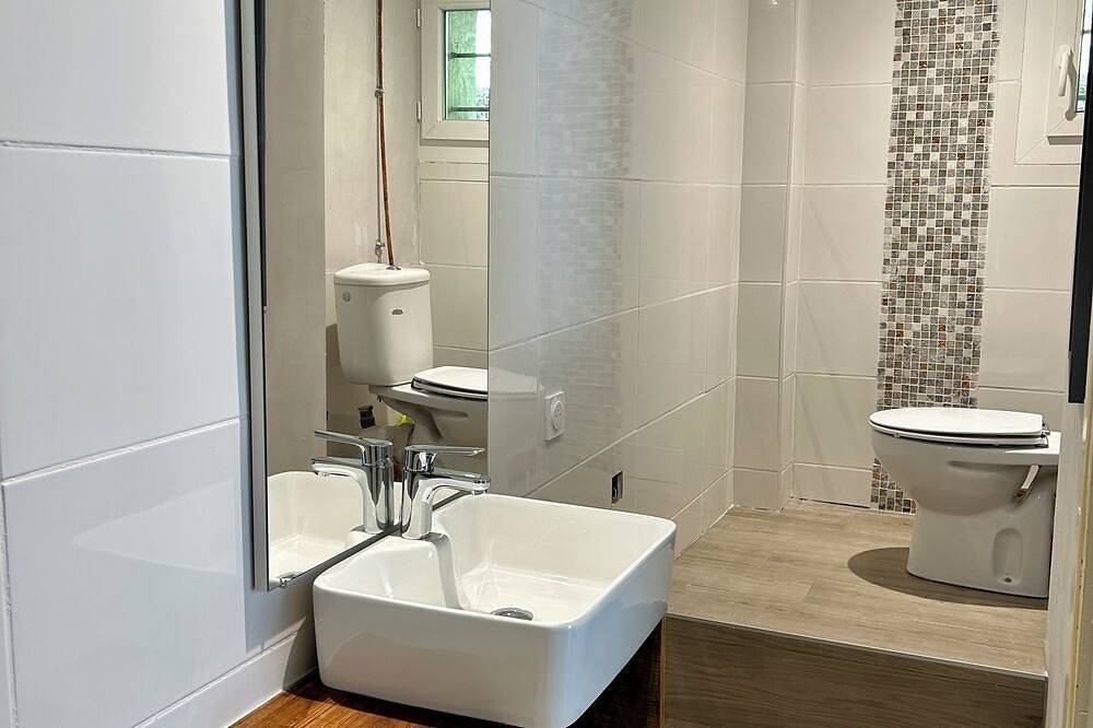 Apartamento entero, Maison Thany garden apartment in Vals-les-Bains, Parc naturel régional des Monts d'Ardèche