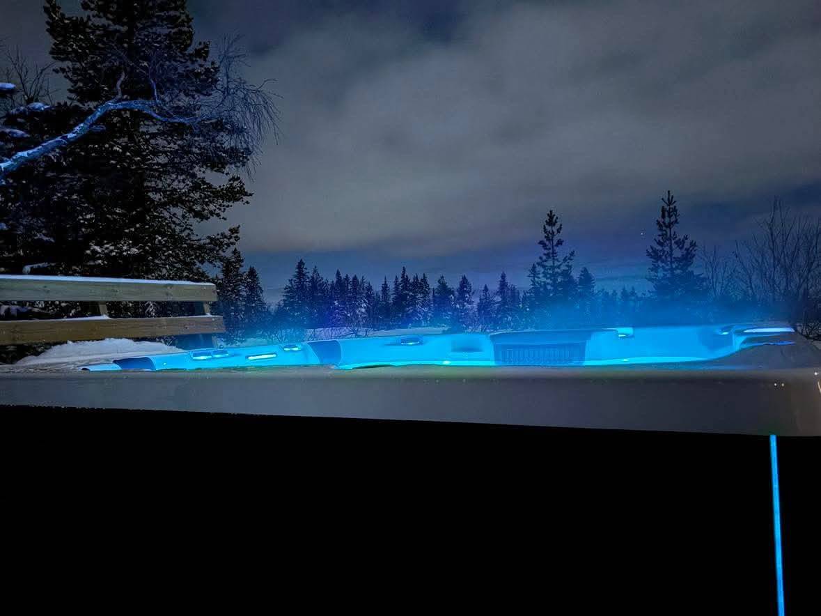 Ferienhaus für 10 Personen mit Whirlpool in Løten