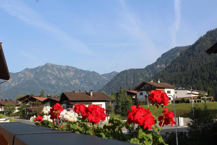 Ganze Ferienwohnung, Appartement/Fewo, Dusche, Wc, Balkon in Waidring, Chiemgauer Alpen
