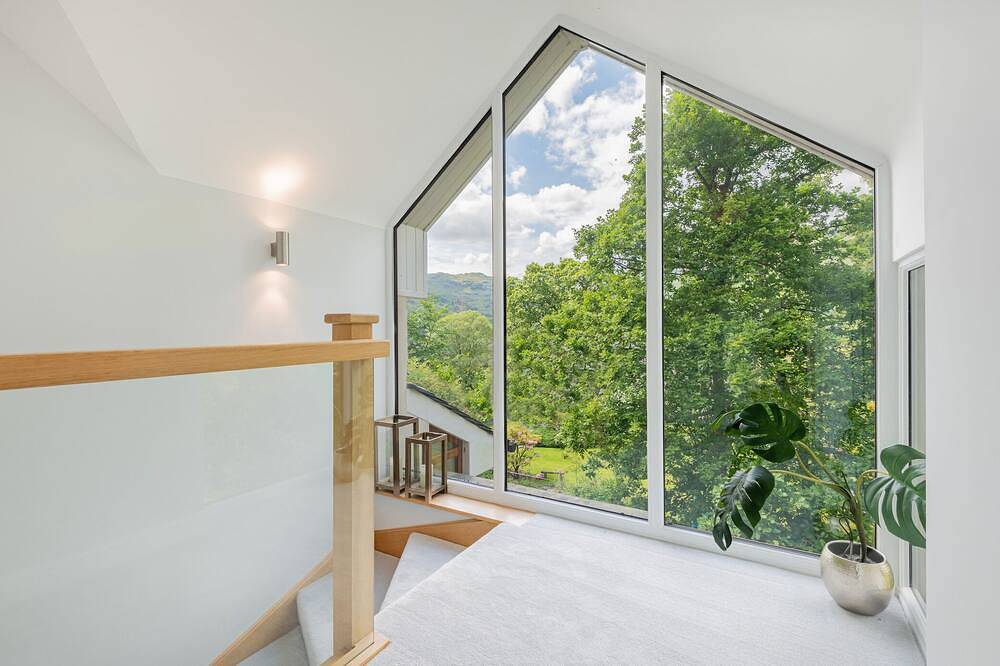Helm View - Grasmere, Sleeps 10 with Hot Tub! in Grasmere, Lake District